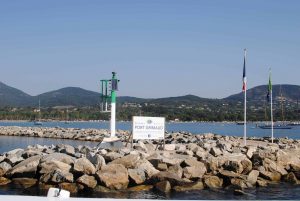 The artificial port of Port Grimaud is home to many tourists, boating companies and markets. There is a reason it is called Little Venice. I believe it.