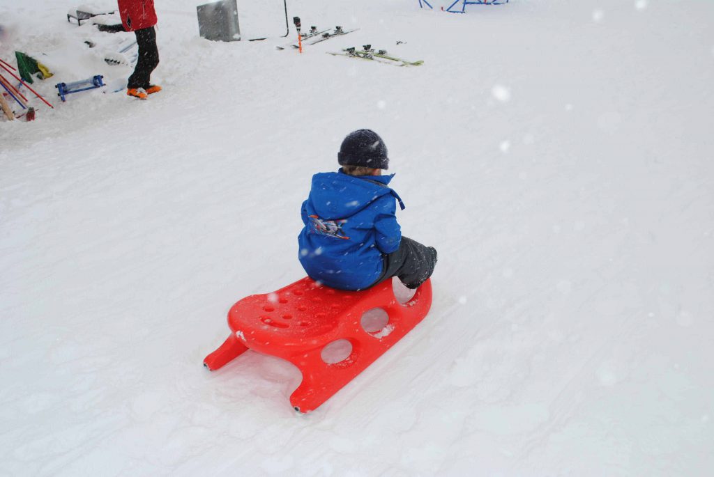 When you think of Switzerland for Christmas, do you think of snow? A shocking trend of no snow in Switzerland for the holidays is starting.