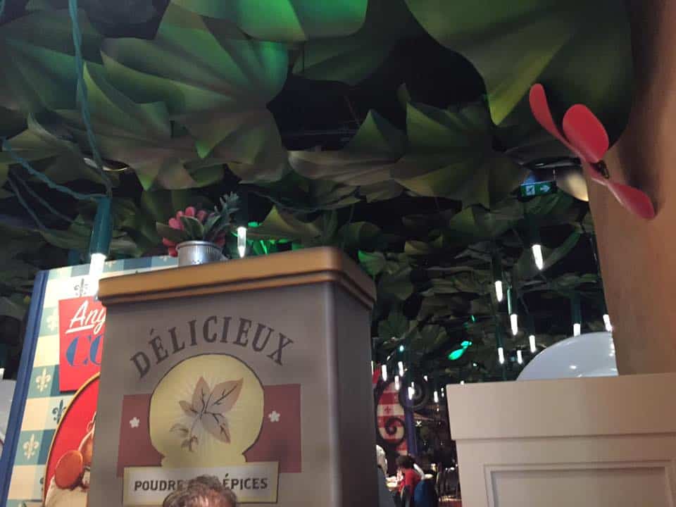 Disneyland Paris Dining Tapped Out Tips for Meal Plans and Reservations • Tapped Out Travellers