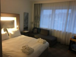 On our recent trip to Hannover, we had the privilege of spending the night at the Novotel Hotel. As a chain, I am rather fond of this brand.