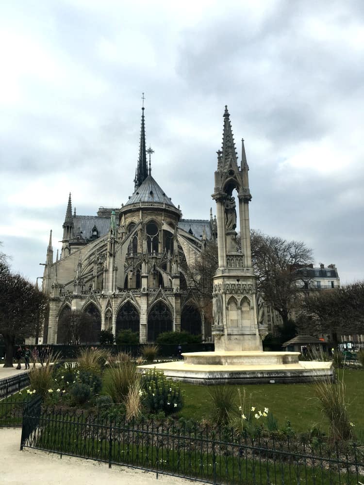 Our 10 Top-Rated Tourist Attractions & Things to Do in Paris is here to help guide you in the right direction; explore the city without limiting your experience to the traditional Top 5 "tourist traps"