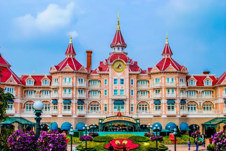 What the Walt Disney World Veteran Should Know About Disneyland Paris