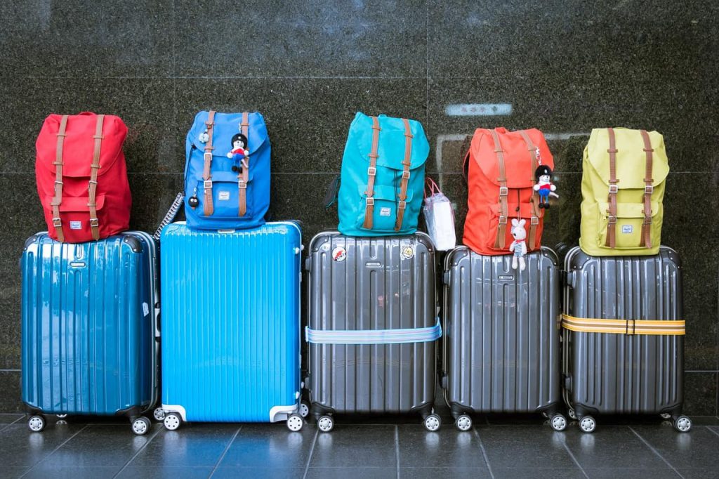Discover the best tips to organize your suitcase. These amazing luggage organizing cubes and related tips will make travel a breeze!