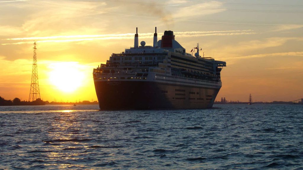 Sunset with Queen Mary 2