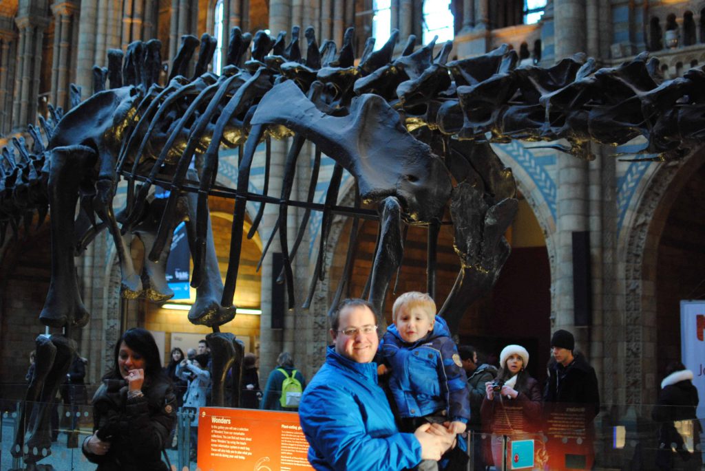 The Natural History Museum in South Kensington, London is a special place and taking a wander – even on a busy weekend day. Discover the best things to do in London. Museums in London that you must visit. What to do in London - free entertainment in London, UK. #adventuresofalondonkiwi #londonmuseums #naturalhistorymuseum