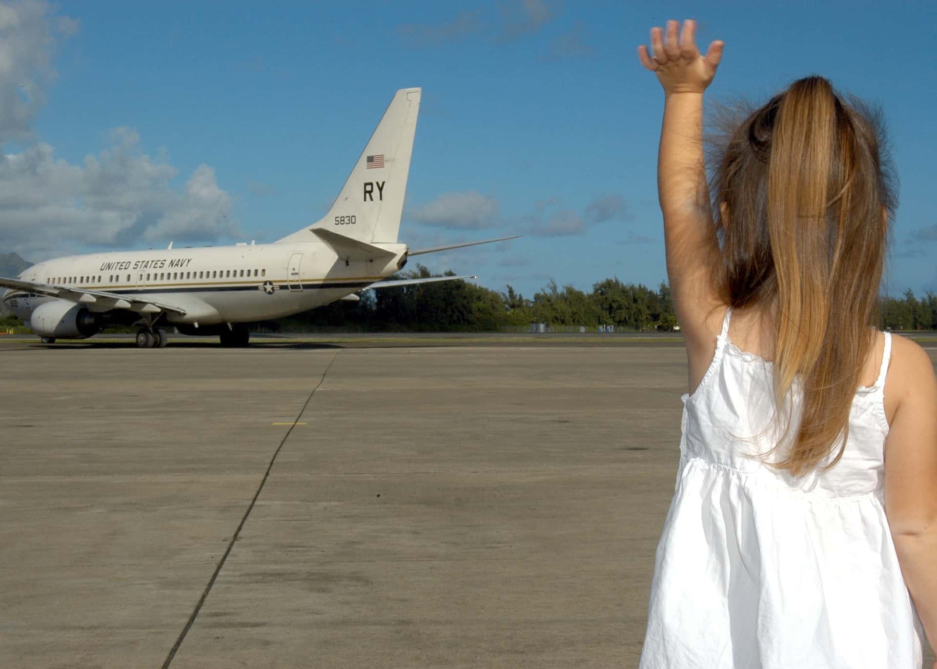 Helpings kids sleep on a plane. These sanity-saving products have made it possible for parents to binge watch the latest movies, and perhaps even get some much-needed shut-eye.