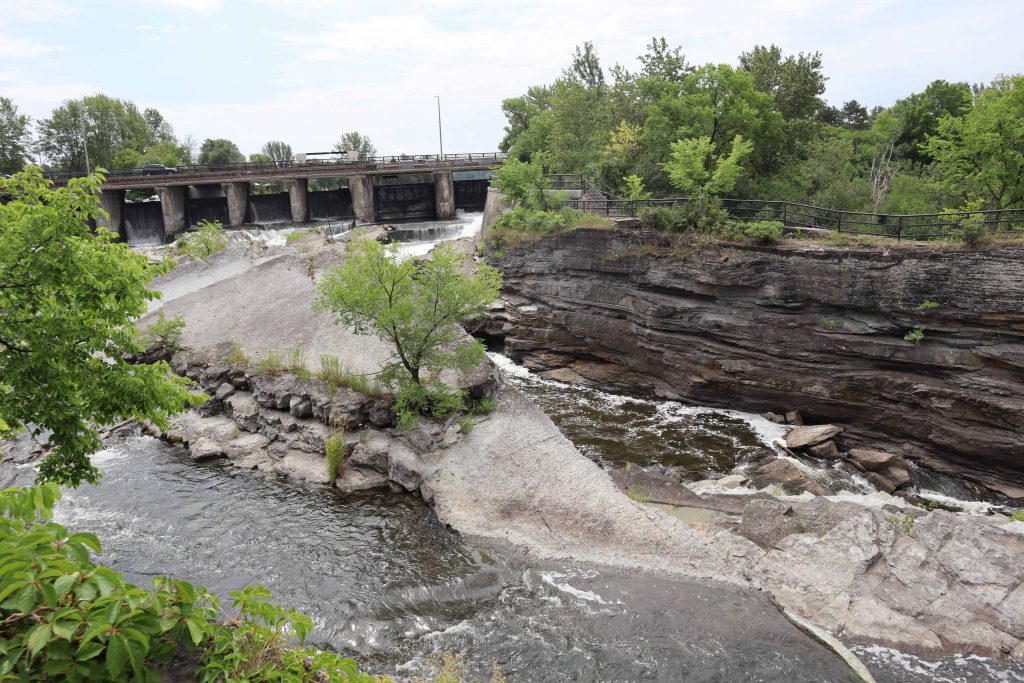 All you need to know about getting the most from your visit to Ottawa. From where to eat, stay and what to see, this is the complete guide for Ottawa activities.