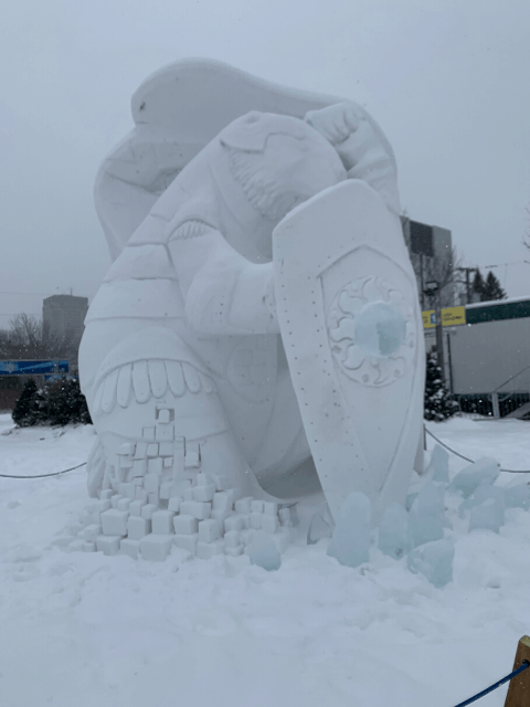 Winterlude in Ottawa is the ultimate Canadian winterfest. Guide to how to explore and enjoy Winterlude, including best foods to eat and festival activities. #Canada #winter #snowplay